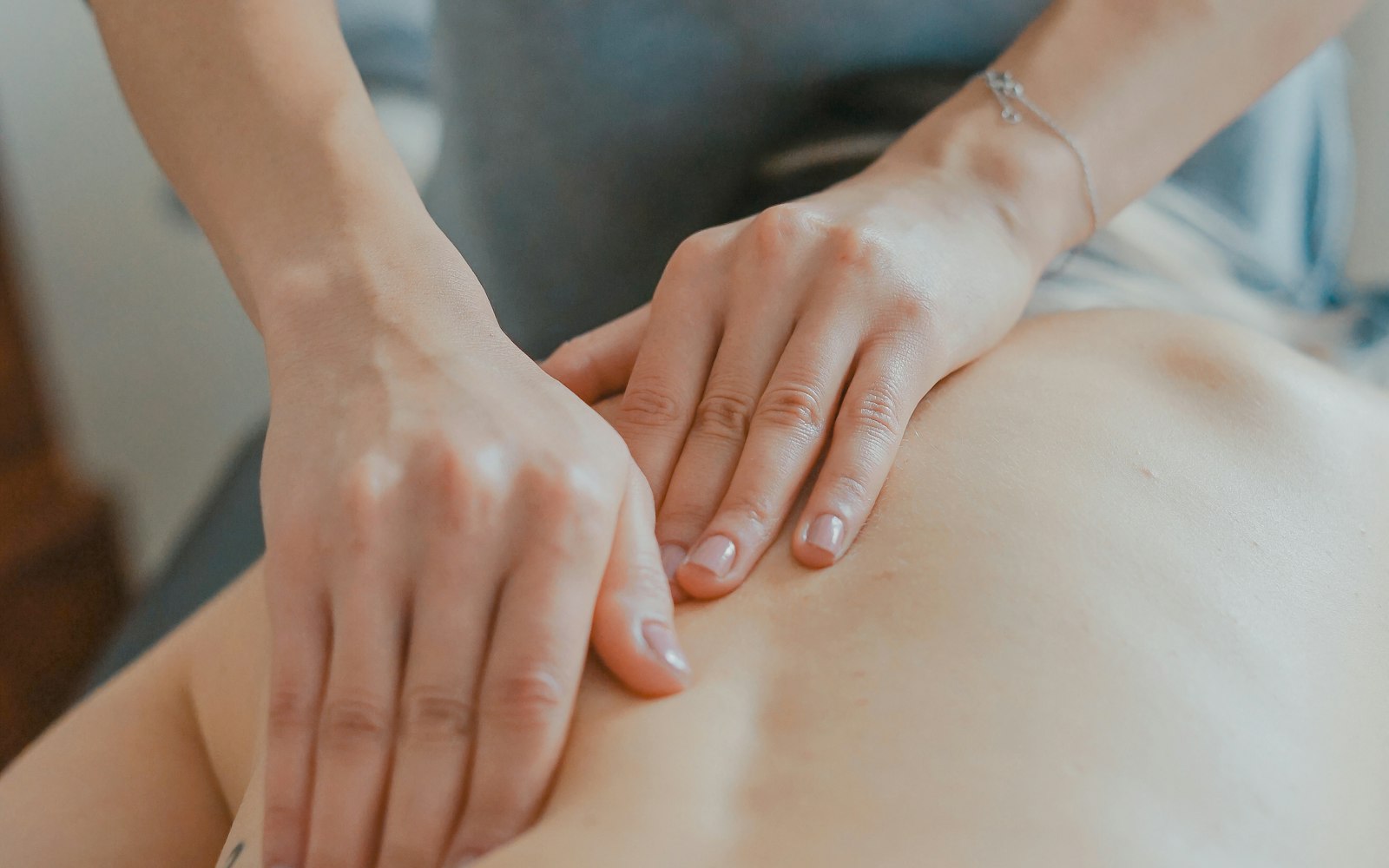 Relaxation massage in a calm setting